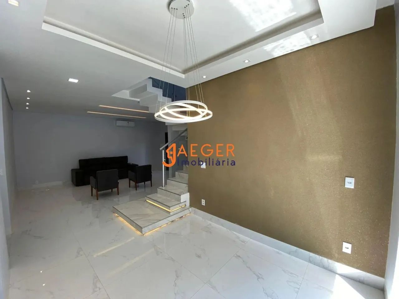 Lindo Sobrado com Ótima Localização - Foto 3
