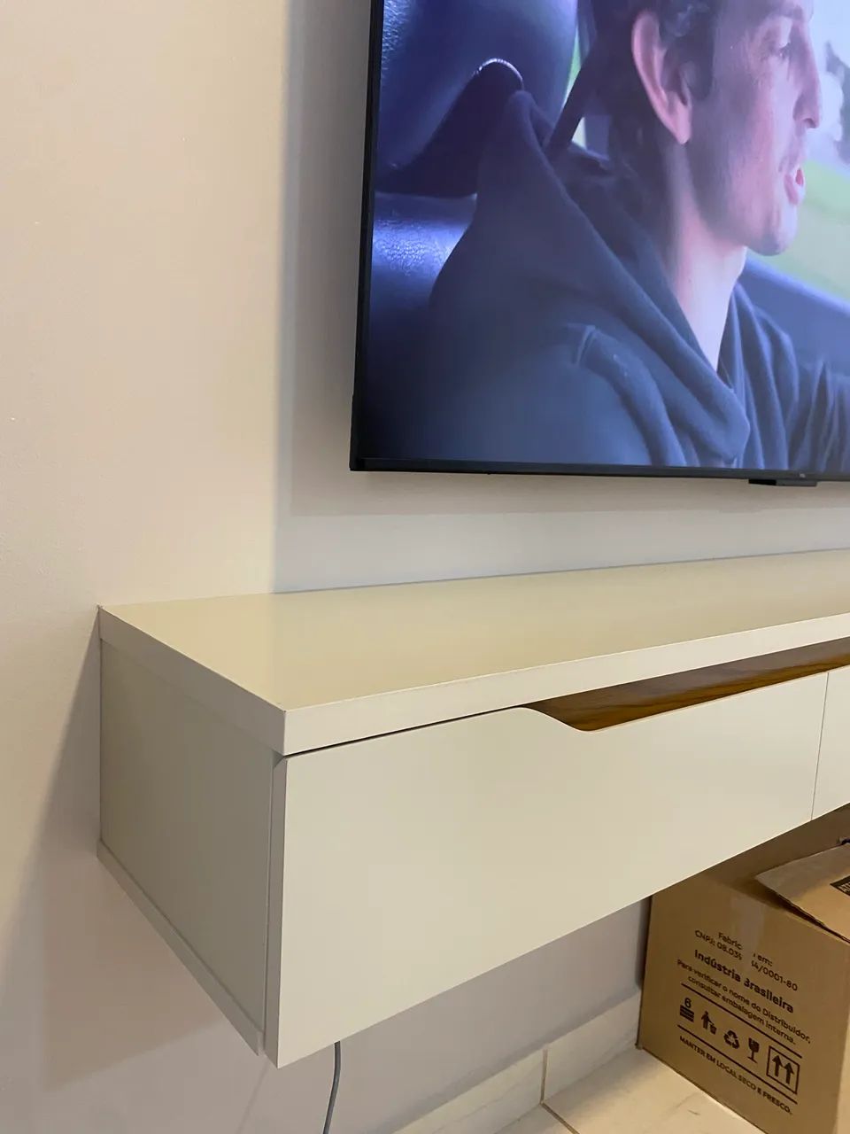 Rack Suspenso P/TV até 70 Polegadas 1,80M - cor Off White (bege) - Foto 2