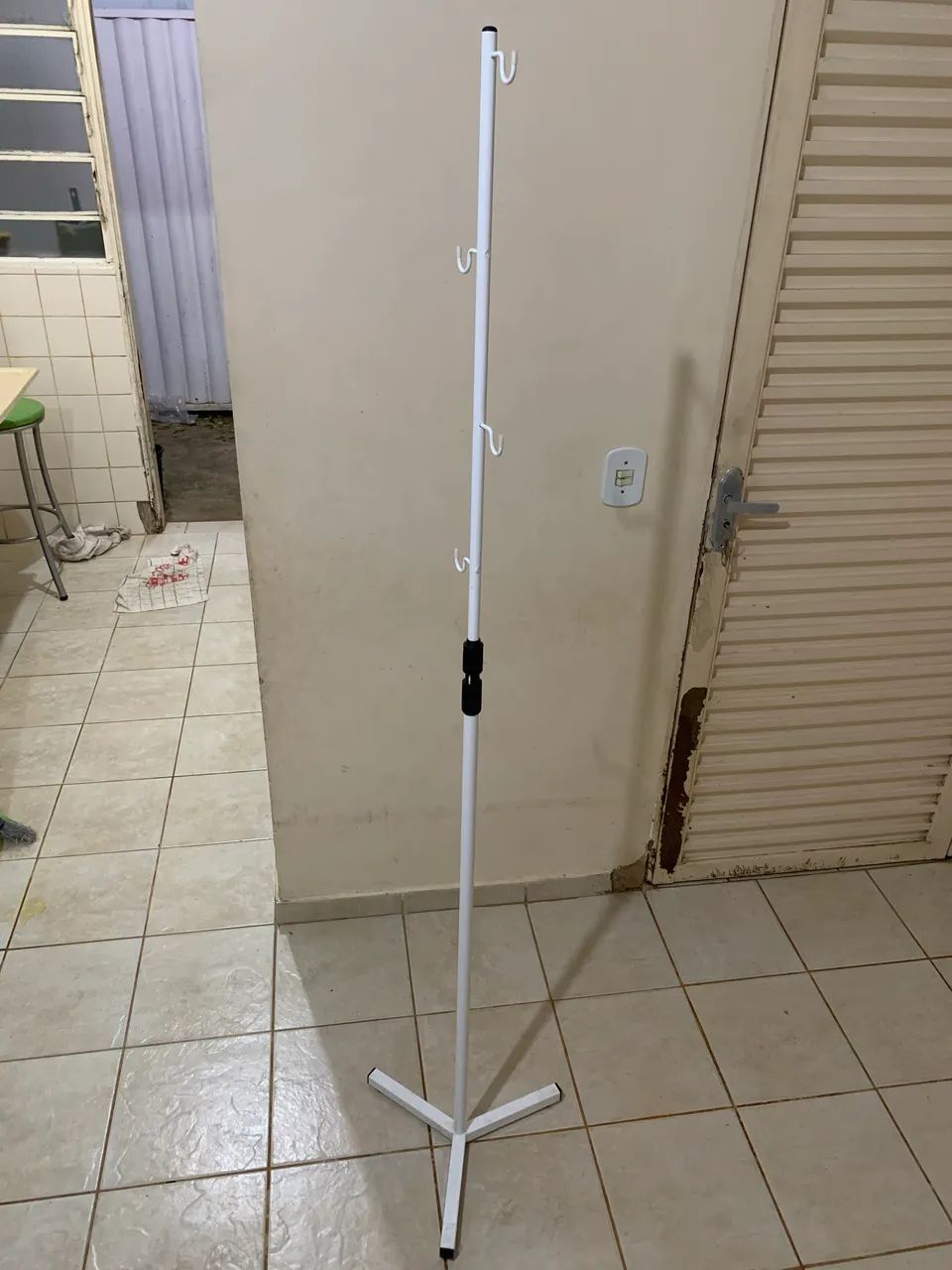 Suporte para soro e medicamentos 