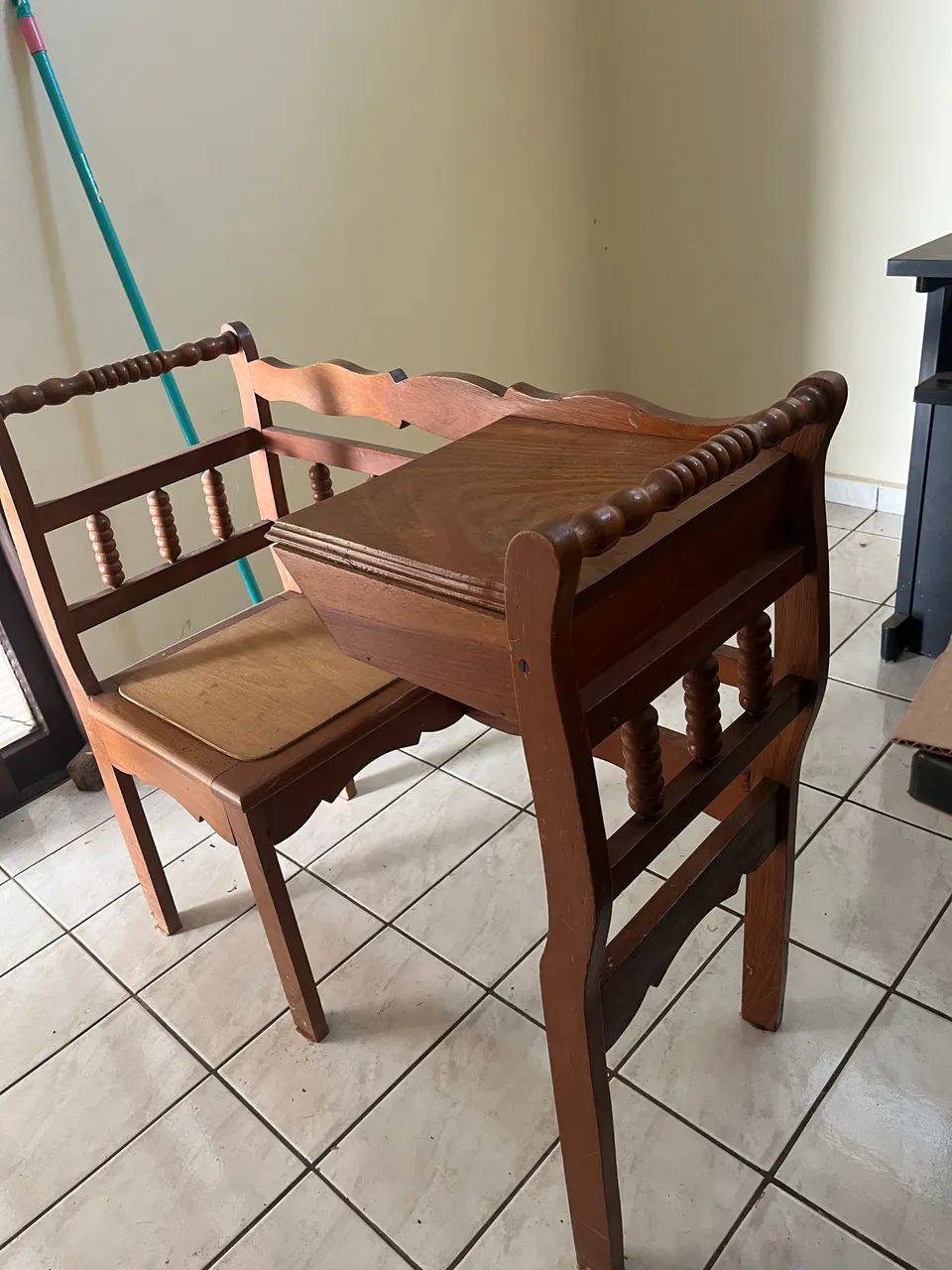 Mesa e suporte de madeira maciça  - Foto 5