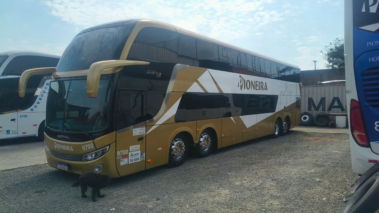 Ônibus DD Comil Invictus - Foto 2