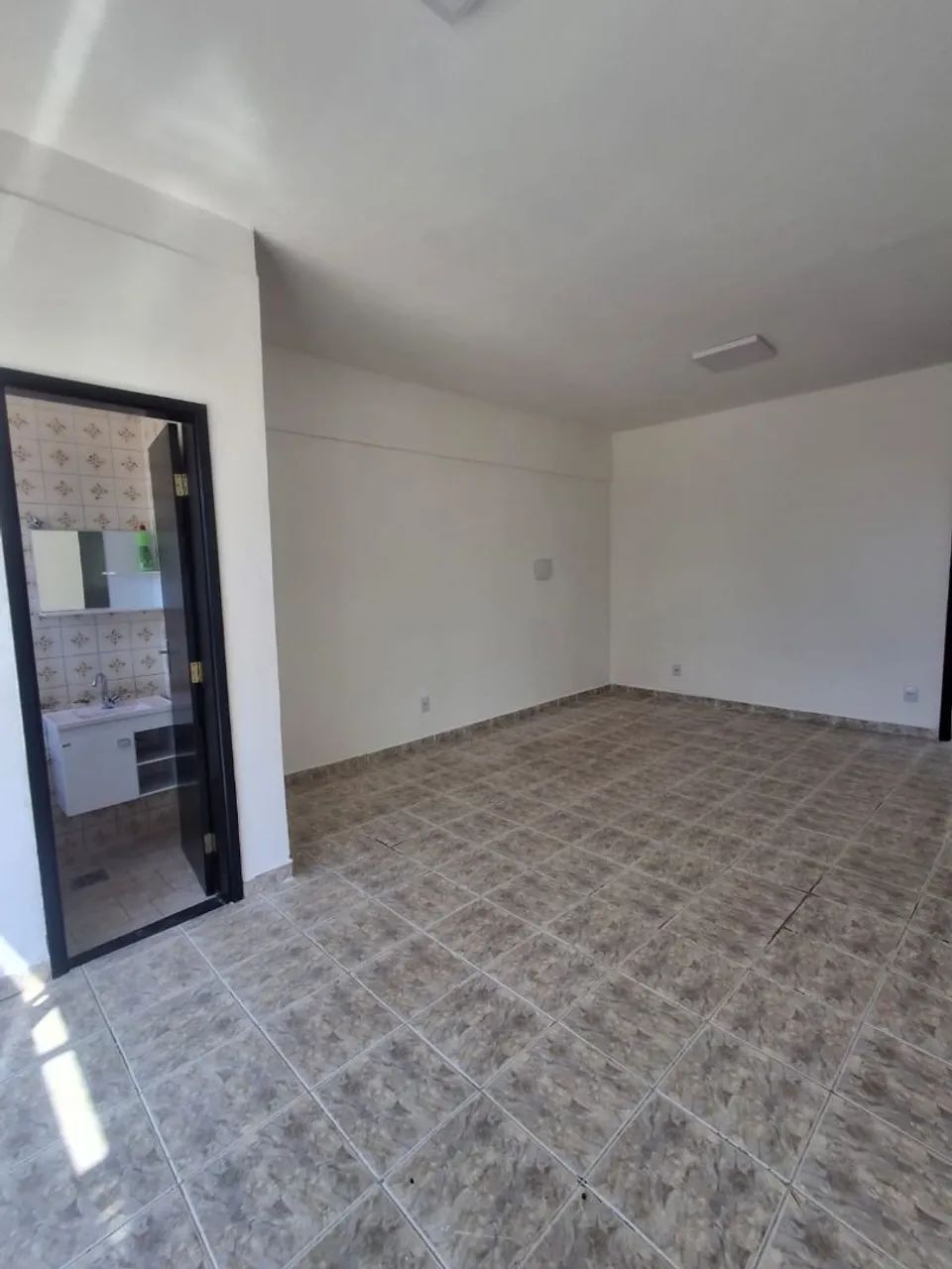 Sala comercial - Ceilândia Centro! Próximo ao fórum e ao cartório! 