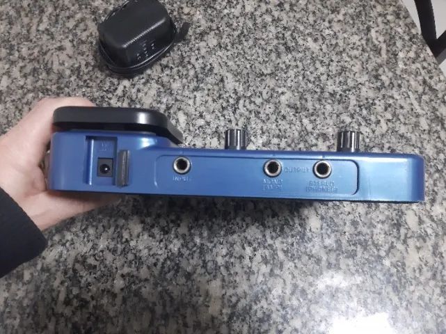 Pedaleira de efeitos Behringer V-amp. - Foto 2