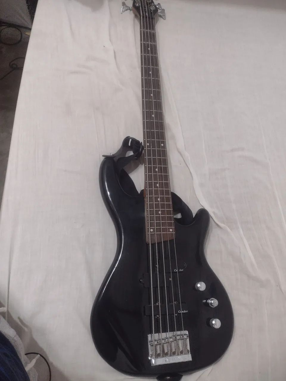 baixo 5 cordas condor  - Foto 3