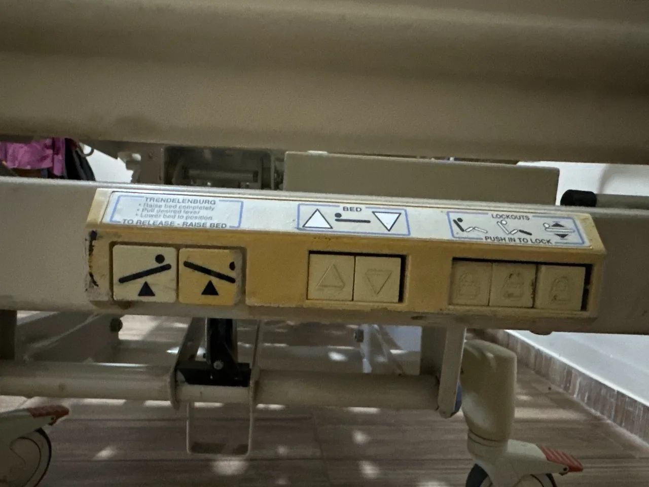 Cama hospitalar elétrica  - Foto 2