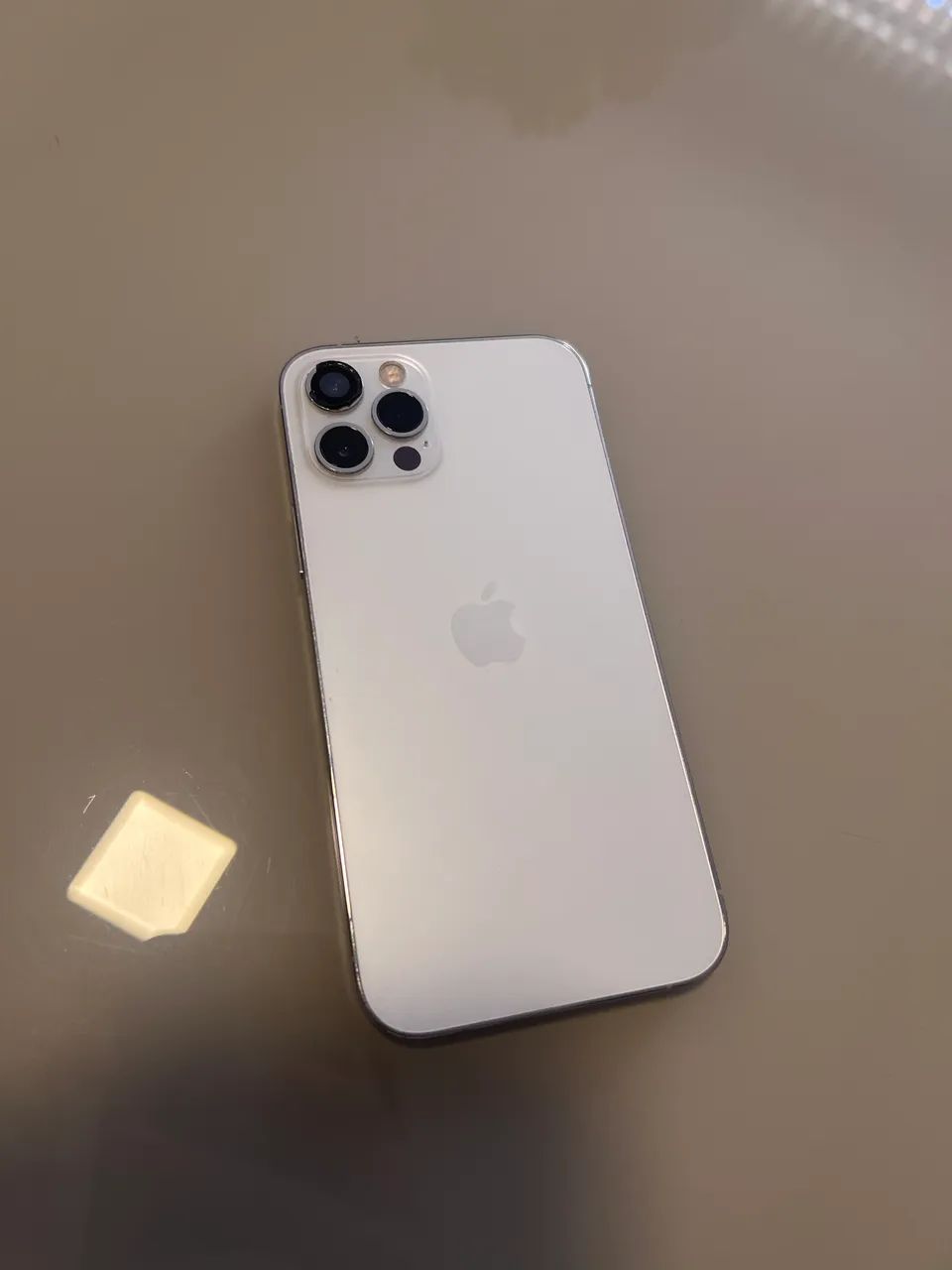 iPhone12 Pro 256GB シルバー(白) iPhone 12 Pro 256GB SILVER (seminovo) – LS