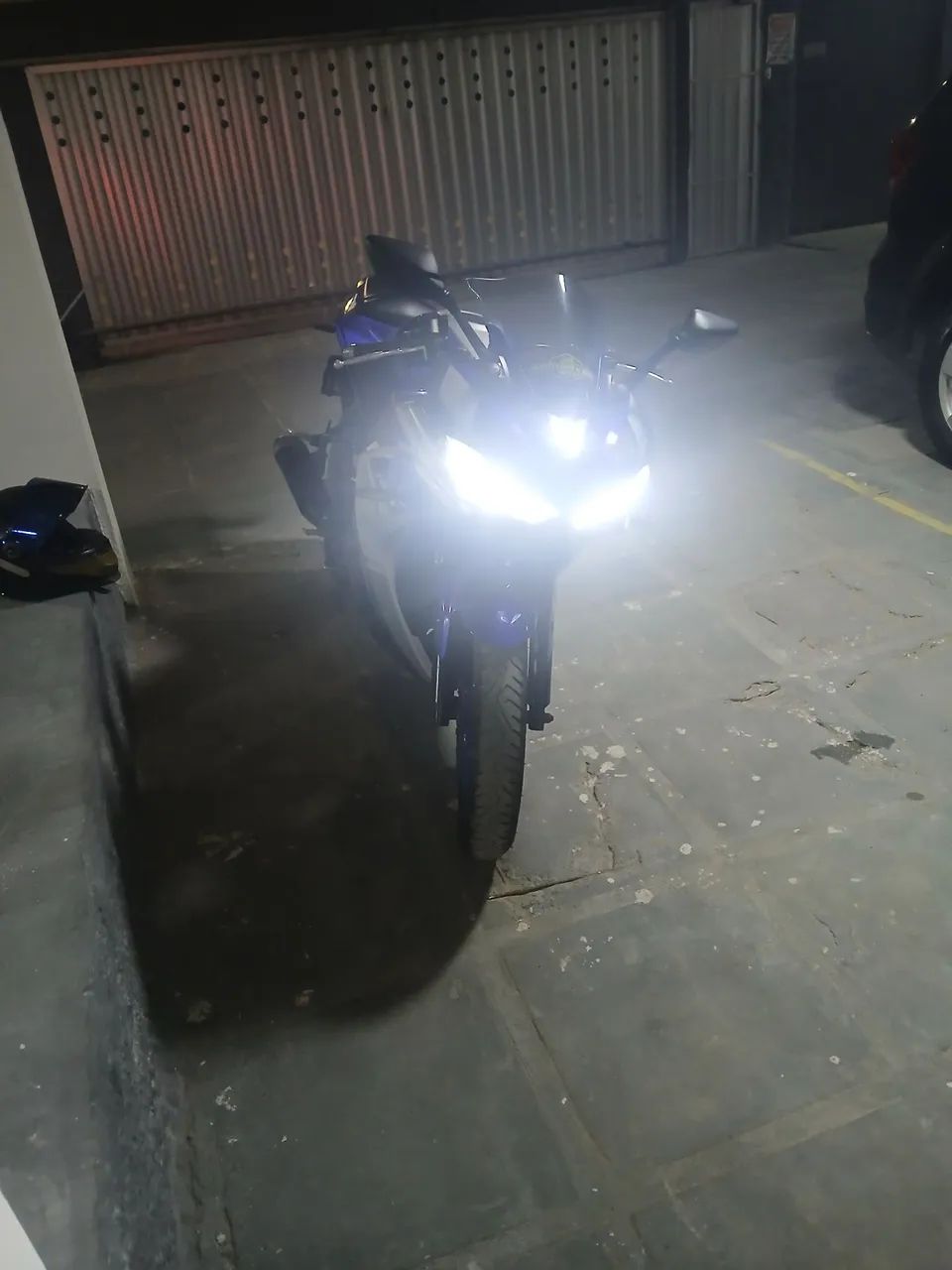 YAMAHA R3 - Foto 3