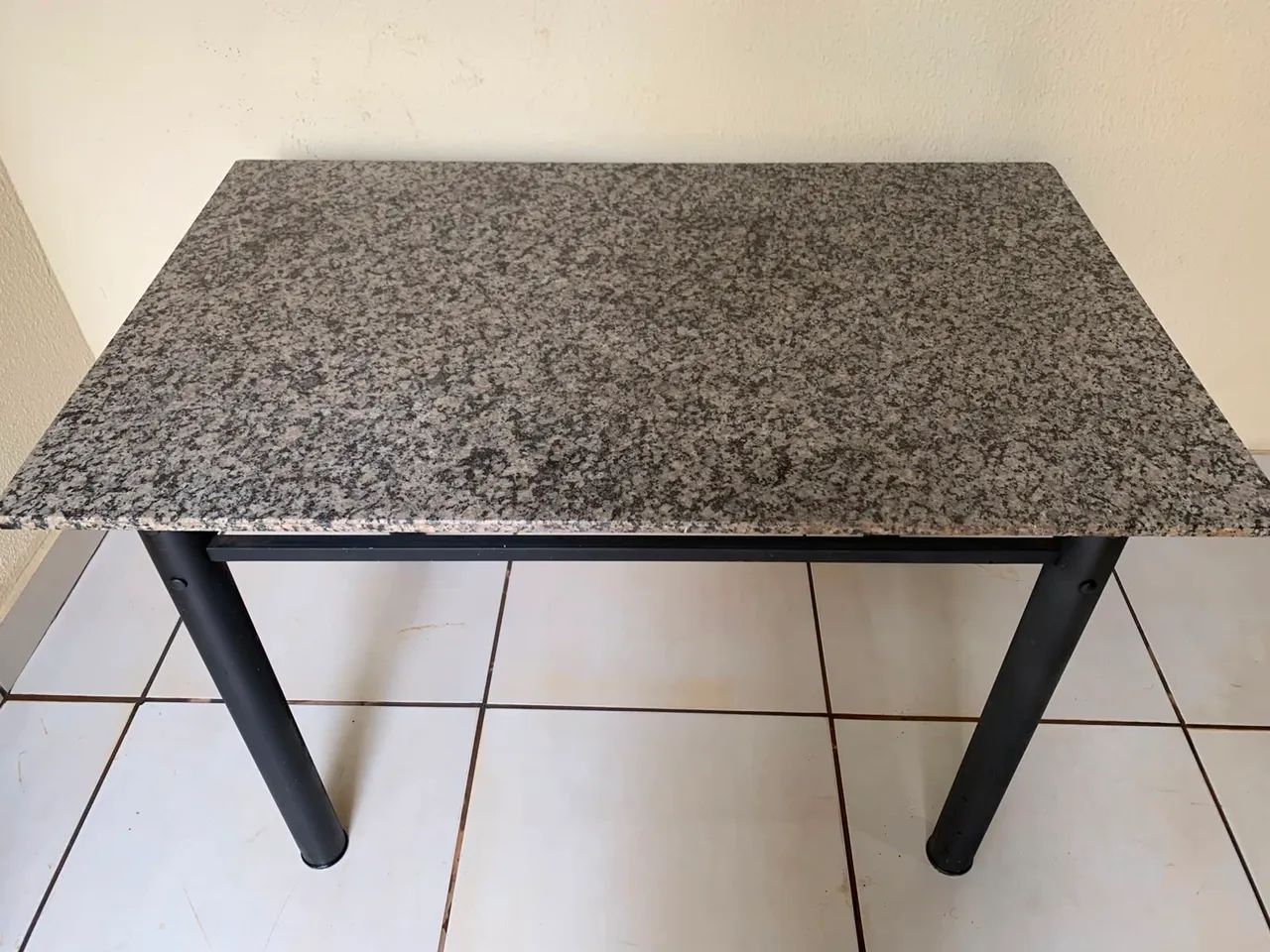 Mesa de mármore ( sem cadeiras) medidas 120x75cm - Foto 3