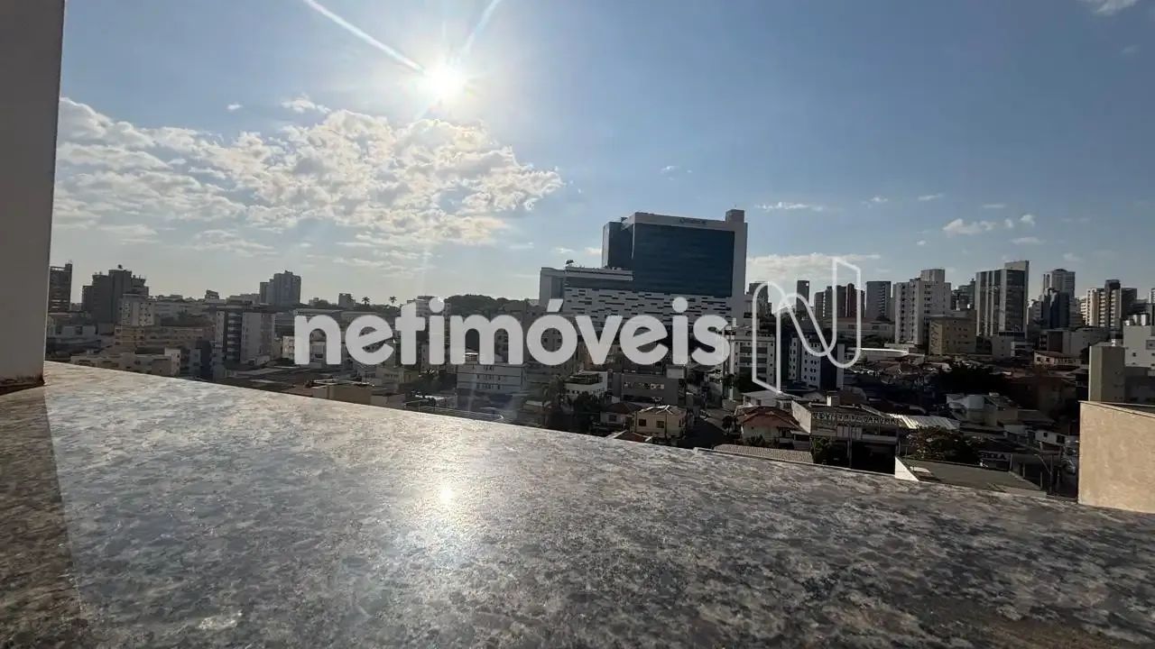 Excelente cobertura com Quatro Quartos , sendo uma suíte e uma semi suíte - Foto 2