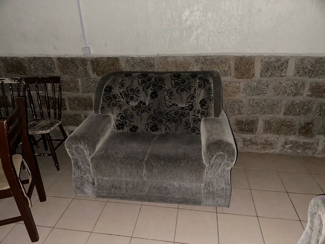 Sofa dois lugares semi novos - Foto 4