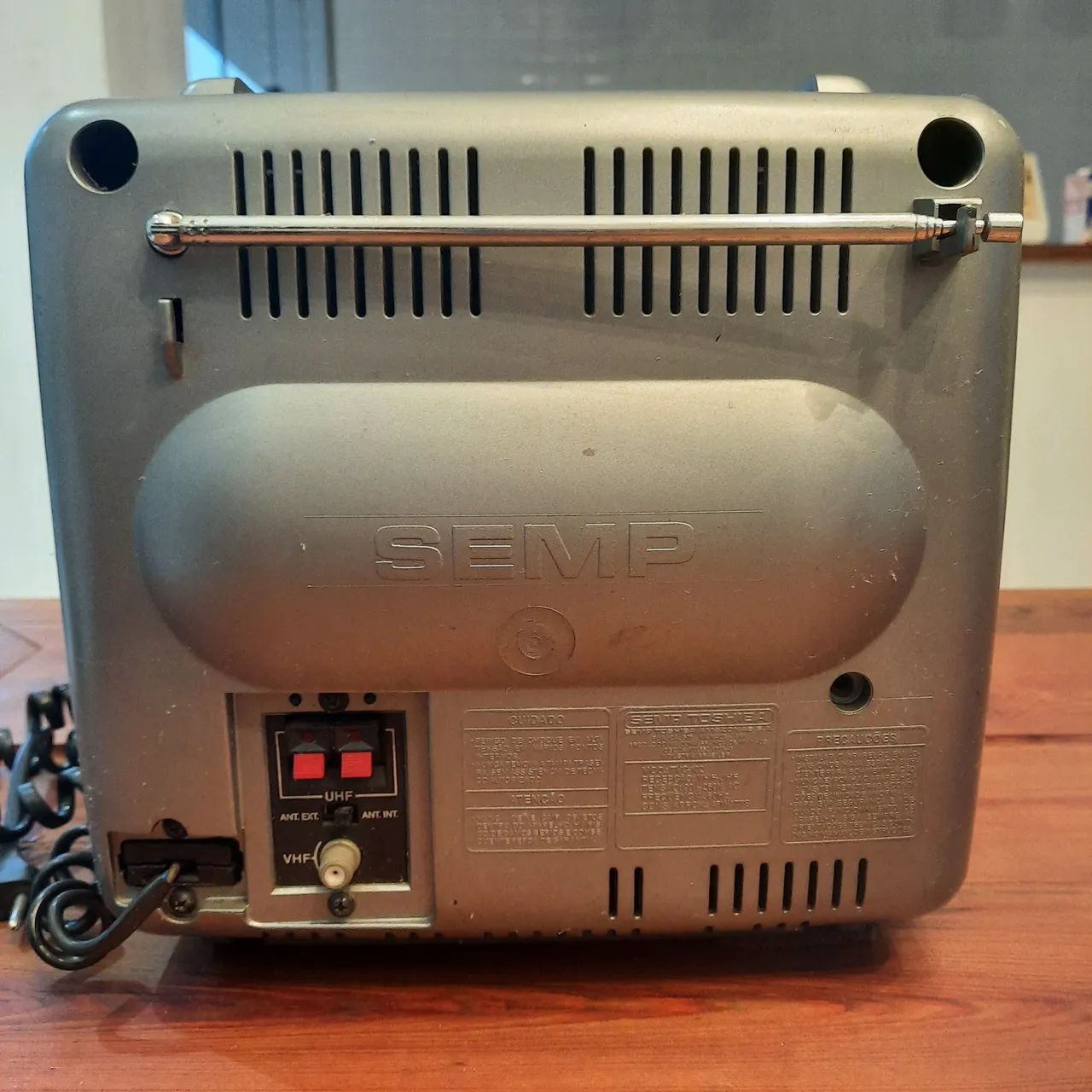 Televisor Semp Toshiba cinza  - Foto 4
