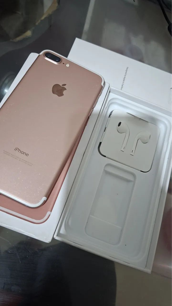 Vendo ou troco IPhone 7 Plus - Acompanha Fone original. - Foto 3