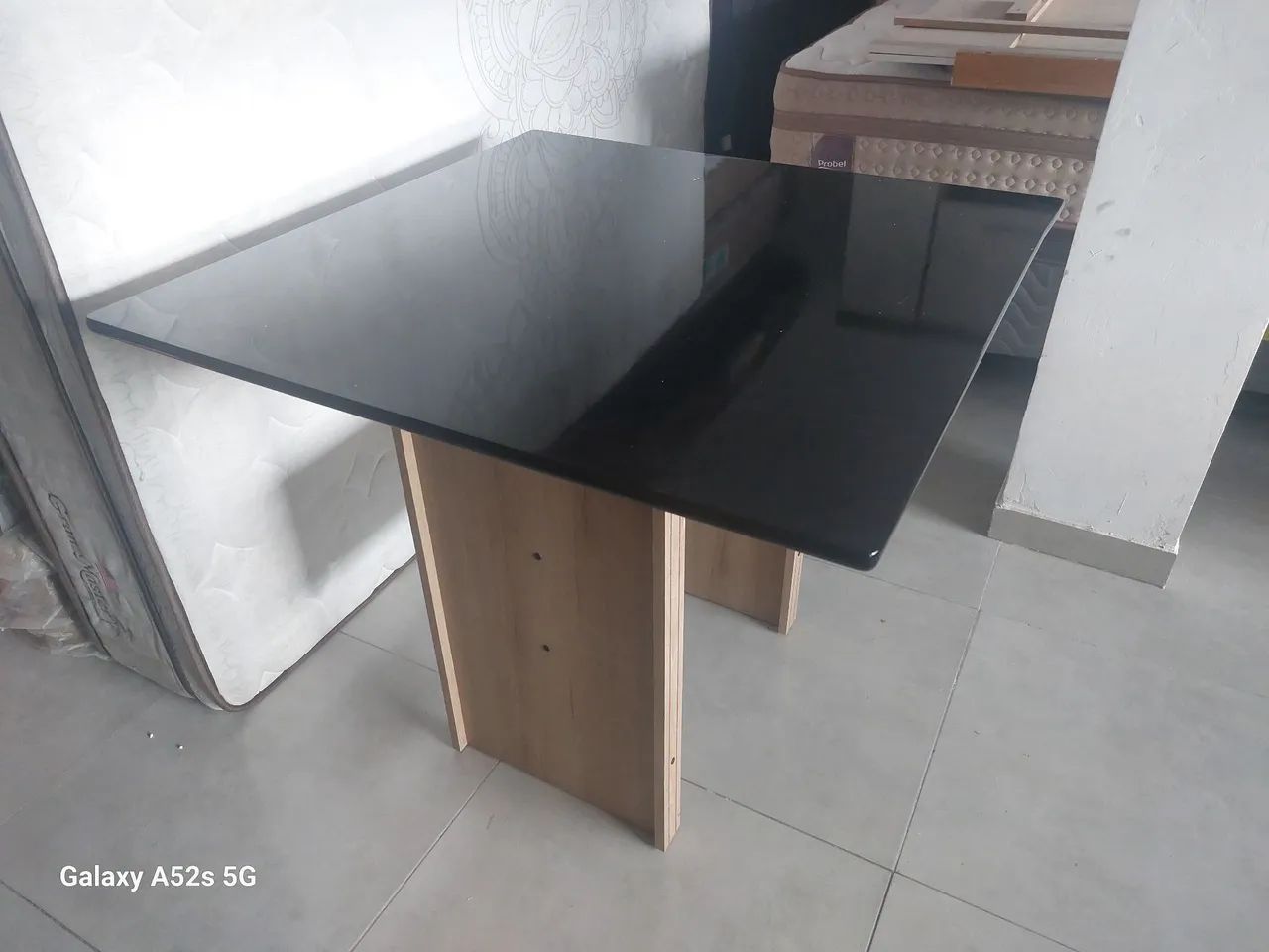Mesa nova 90x90 - Foto 4