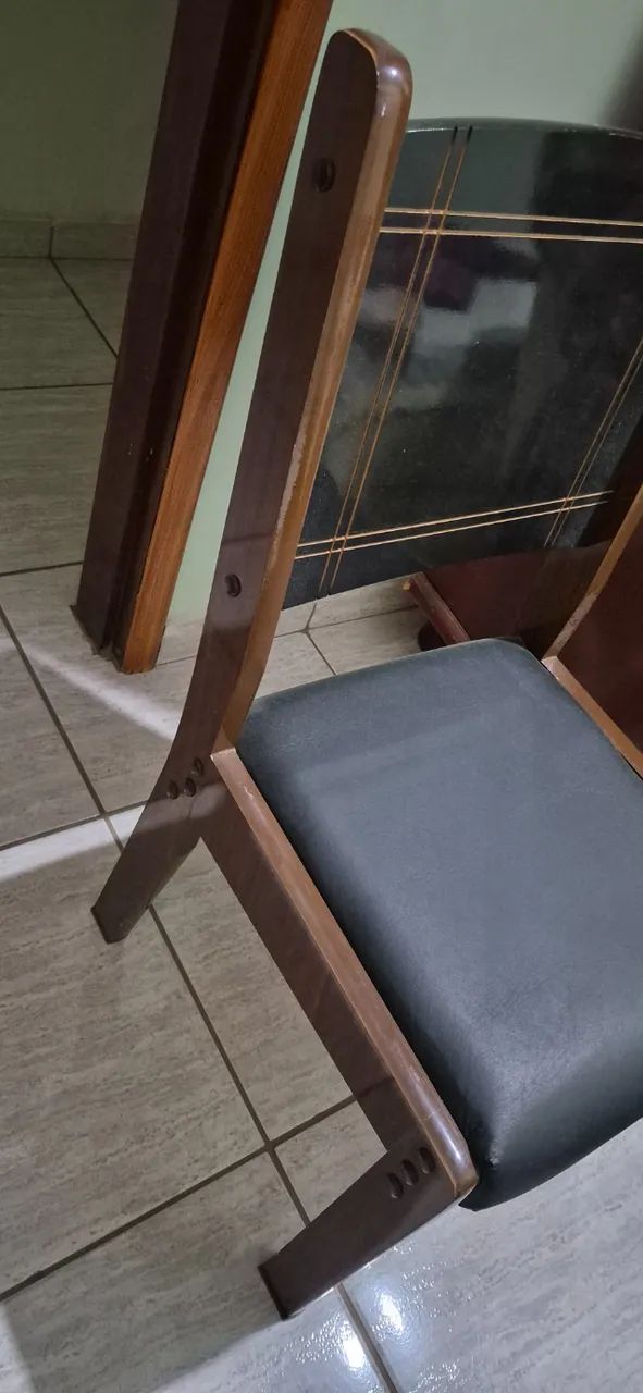 Mesa com 6 Cadeiras compensado mogno - Foto 3