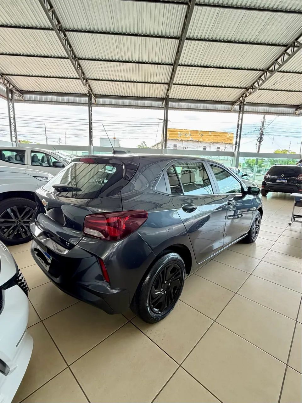 Chevrolet Onix Hatch LT 1.0 12V Flex Mec. 4P 2024 - Foto 4