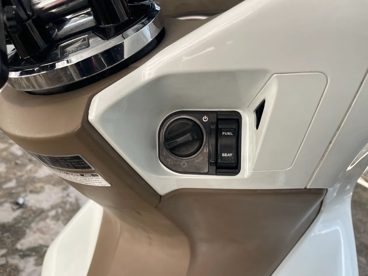 PCX DLX 2021 - Foto 3