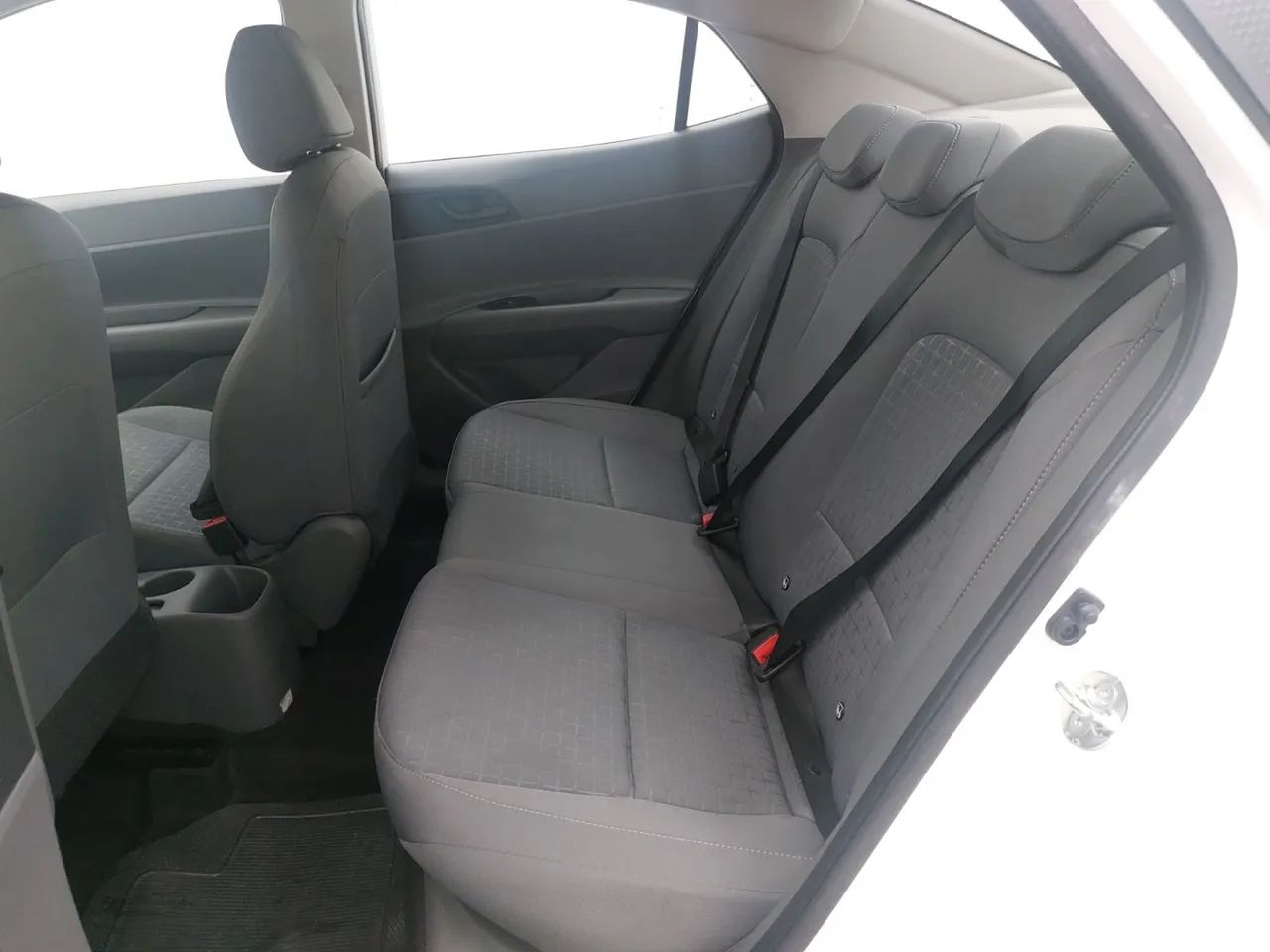 Hyundai HB20S Comfort Plus 1.0 TB Flex 12V Mec., foto 17 de 18