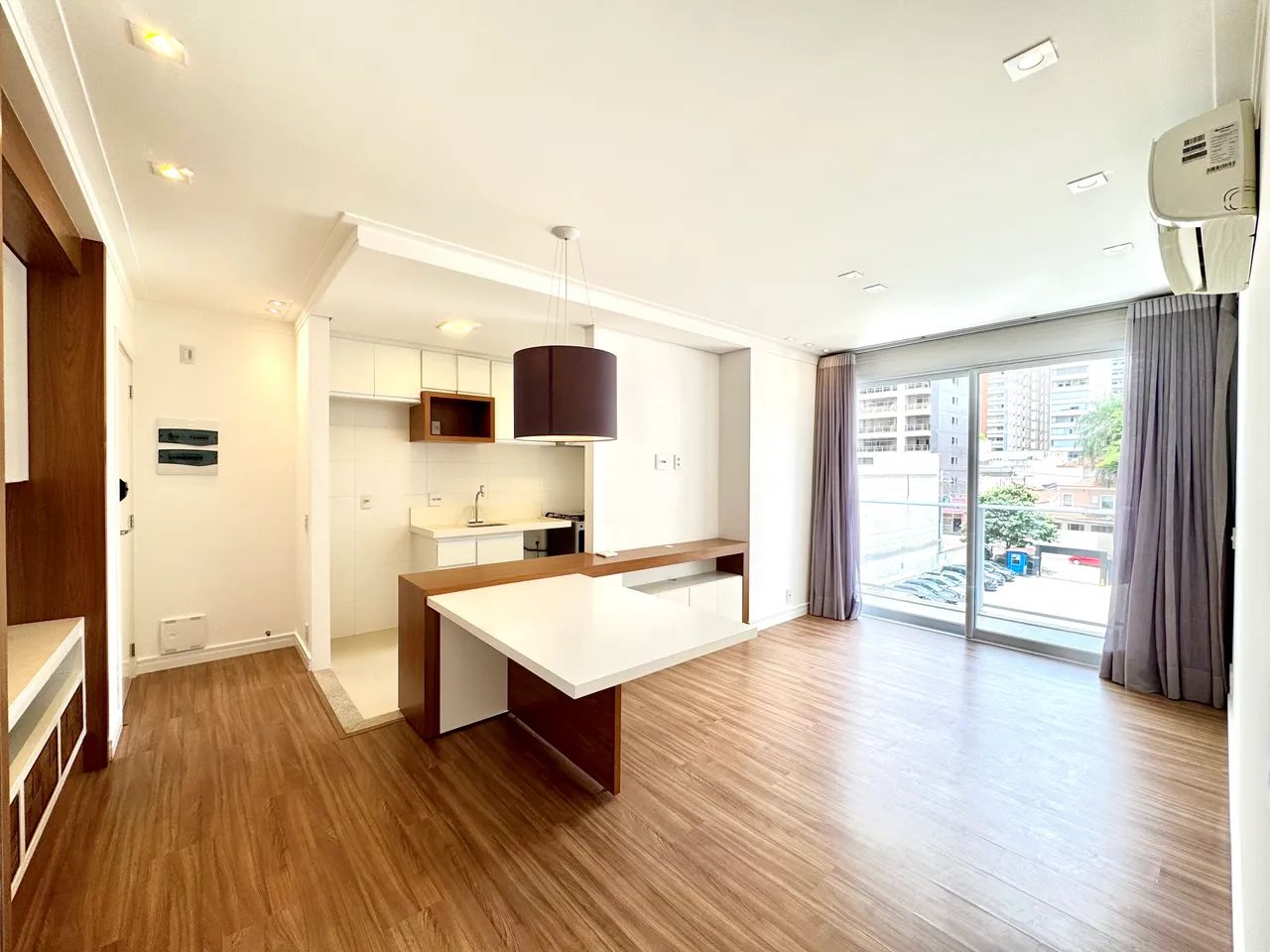 Apartamento para alugar com 2 quartos, 76 m² - Cambuí - Foto 2