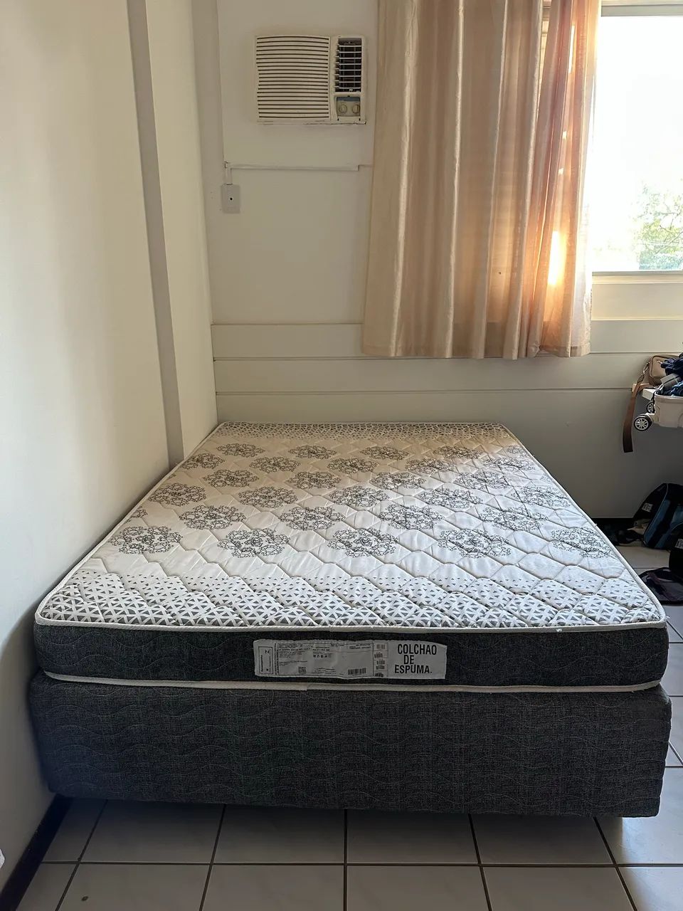 Cama box casal Probel com colchão de espuma D20 Excelente  