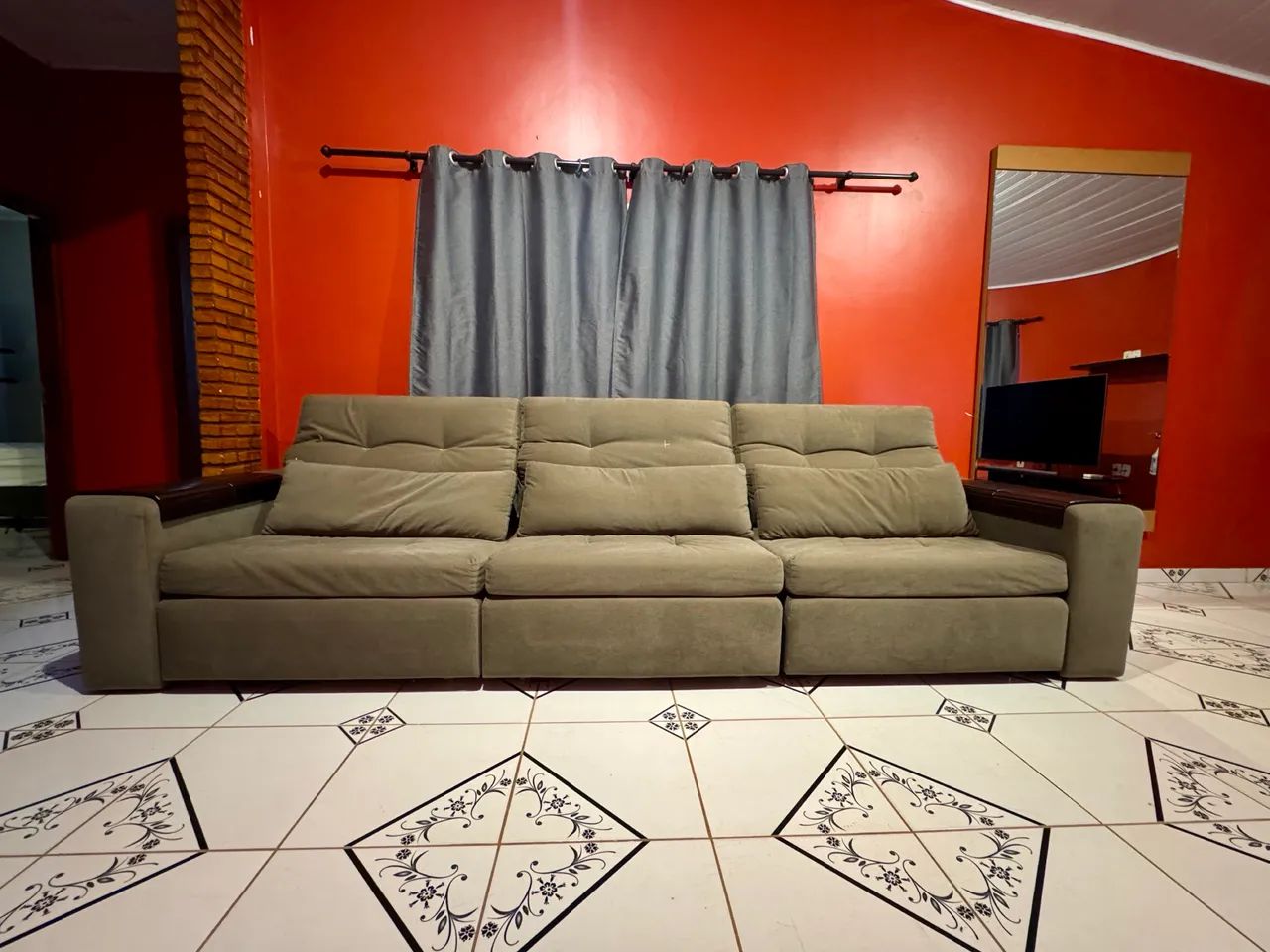 Sofá Impecável - 3 Partes Ajustáveis e Reclináveis