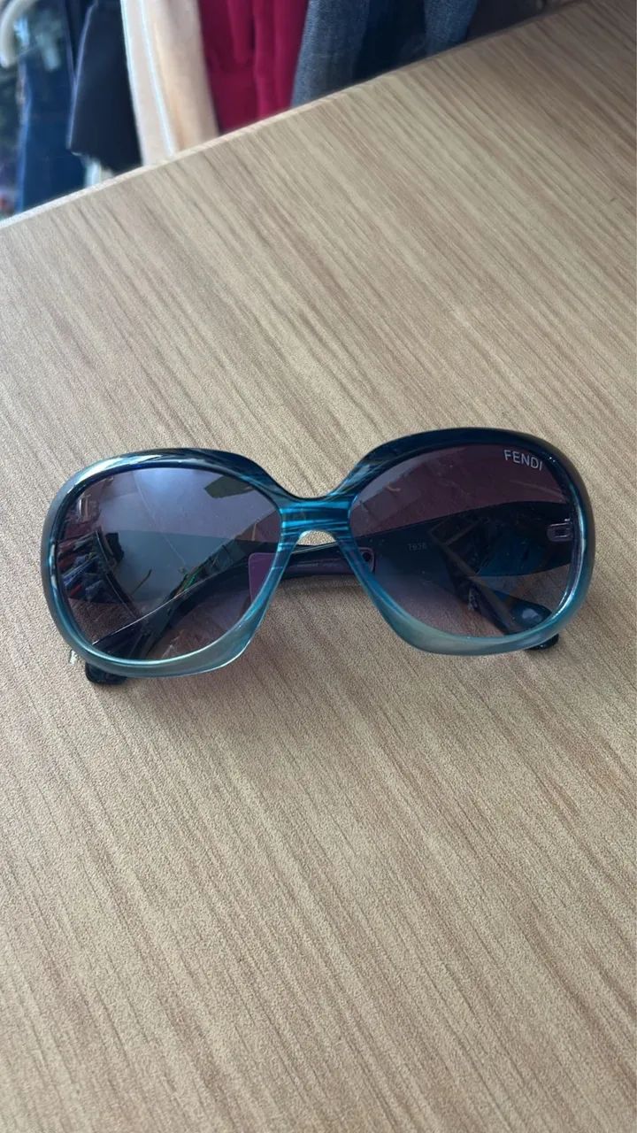 Óculos de sol elegante, grife fendi, cor verde  - Foto 3