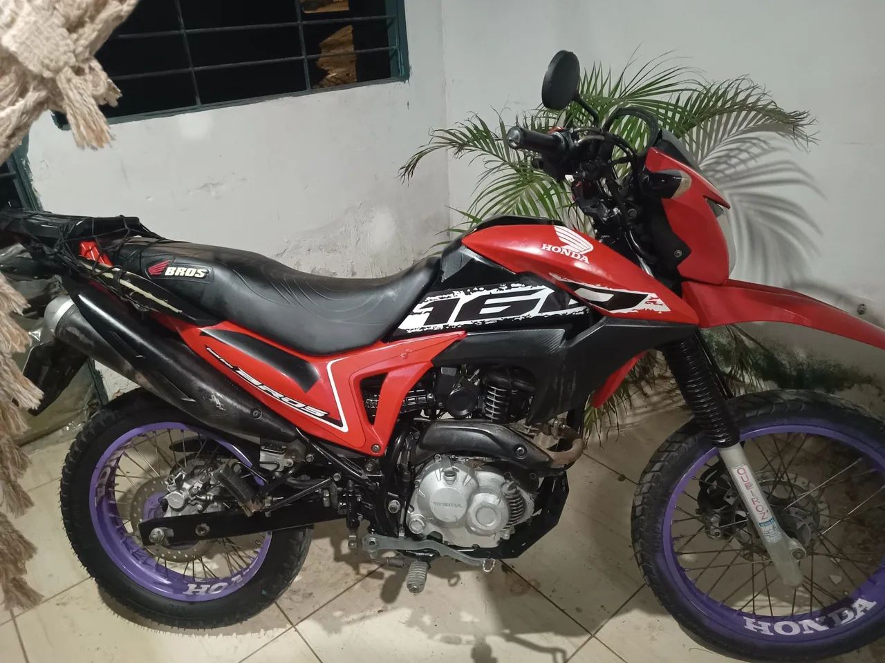 Vende e troca por carro 