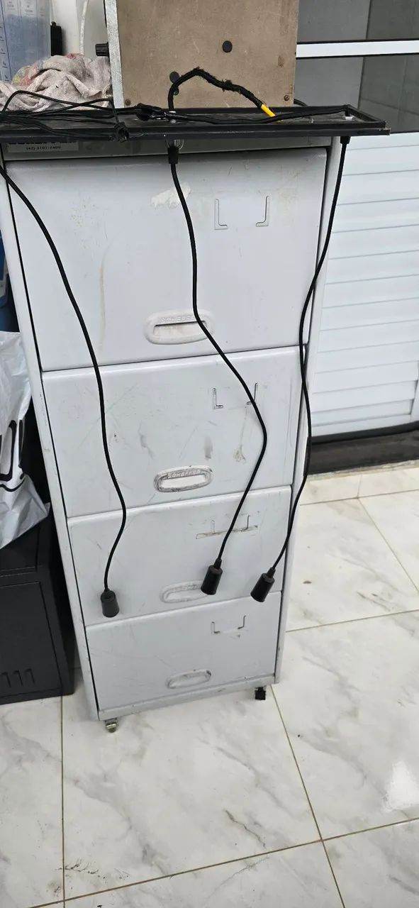 Pendente para iluminação,  com duas lâmpadas.  - Foto 2