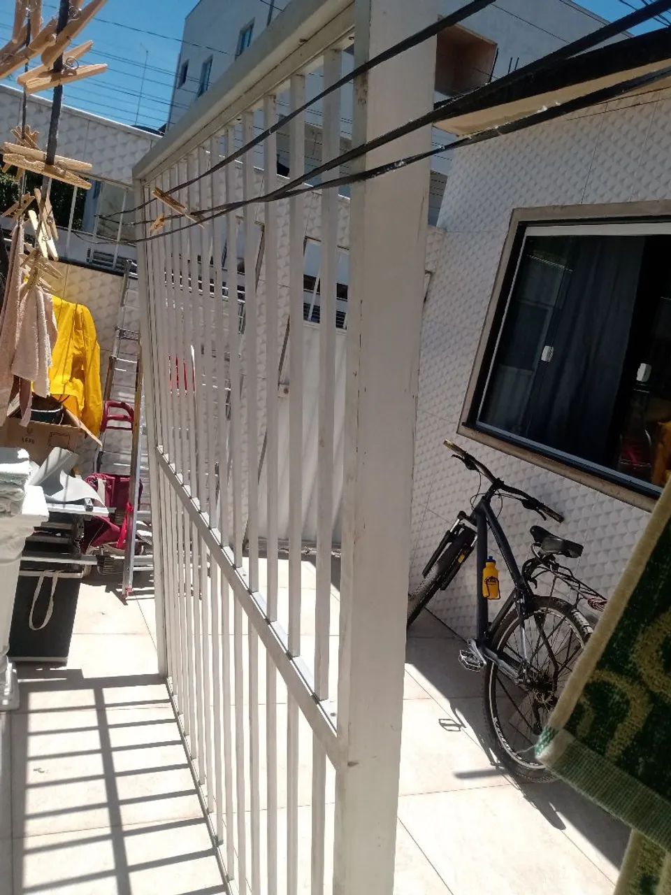 Aluminum gate64962669138562125