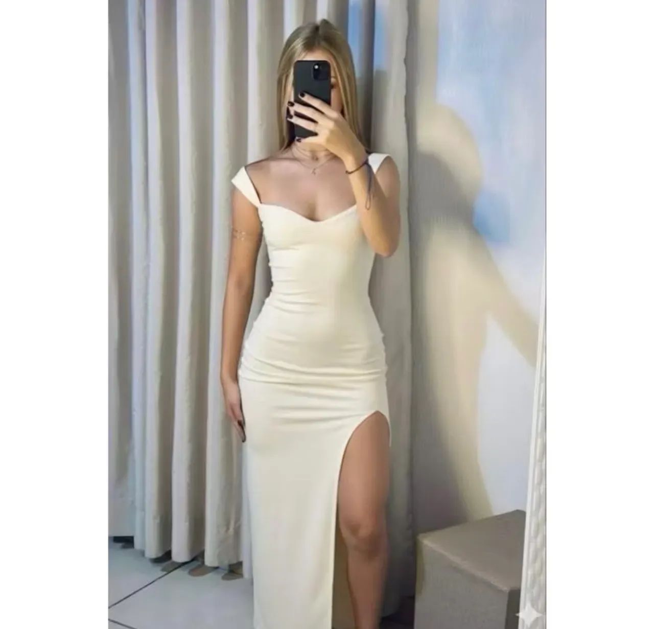 Vendo esse vestido longo branco