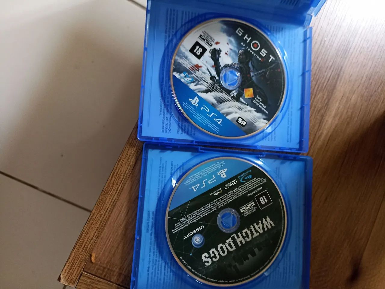 Controle PS4 com dois jogos  - Foto 4