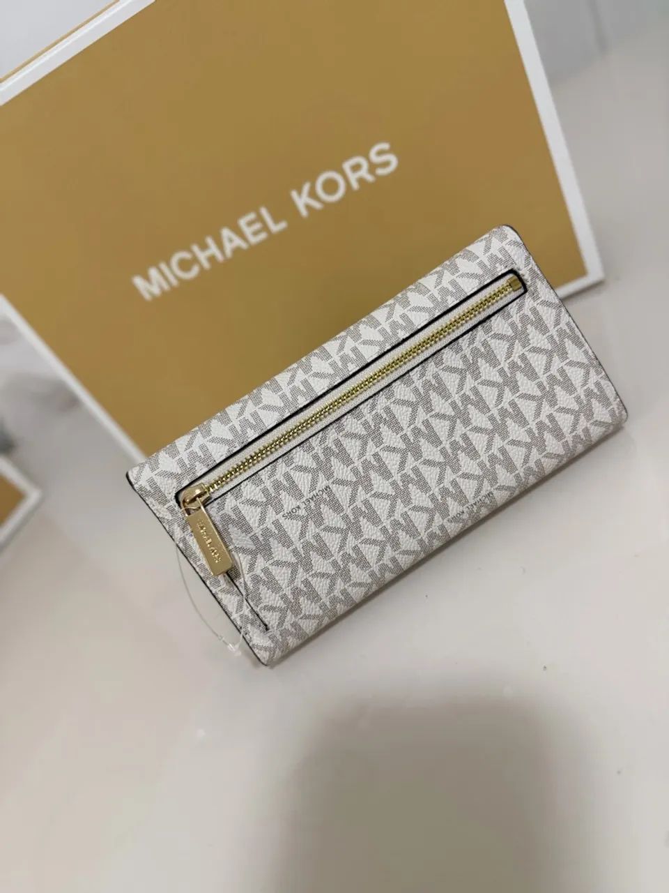 Kit Michael Kors com Bolsa,  carteira e cinto!  - Foto 3