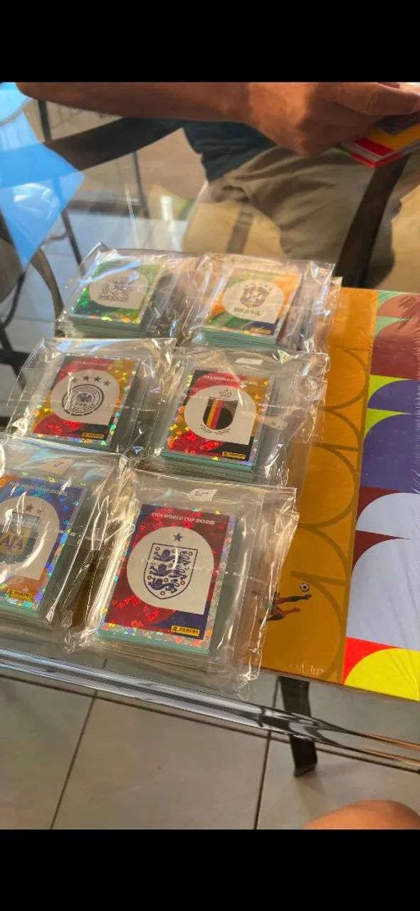 Álbum completo da copa do mundo e extra stickers - Foto 3