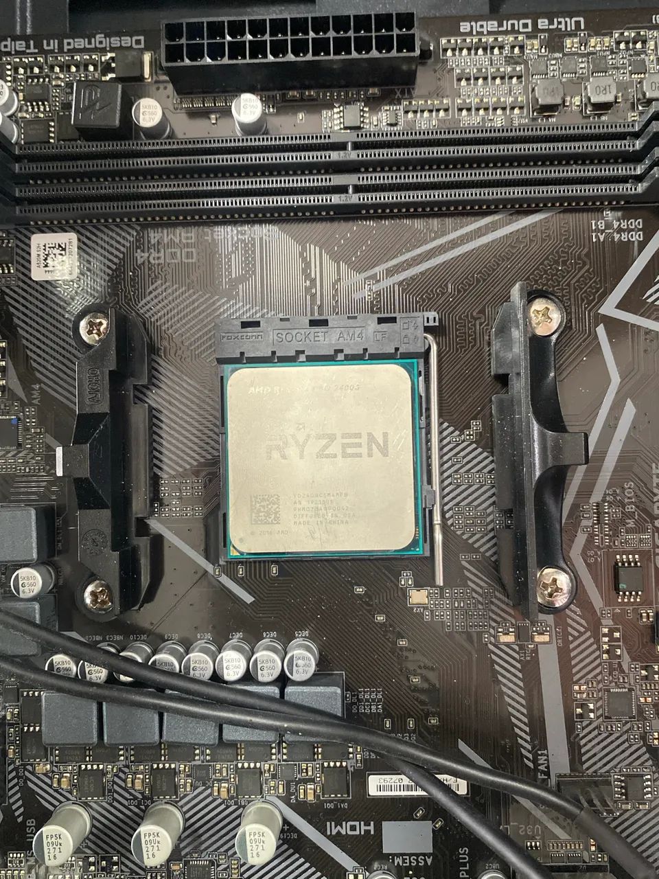 RYZEN 5 pro 2400G