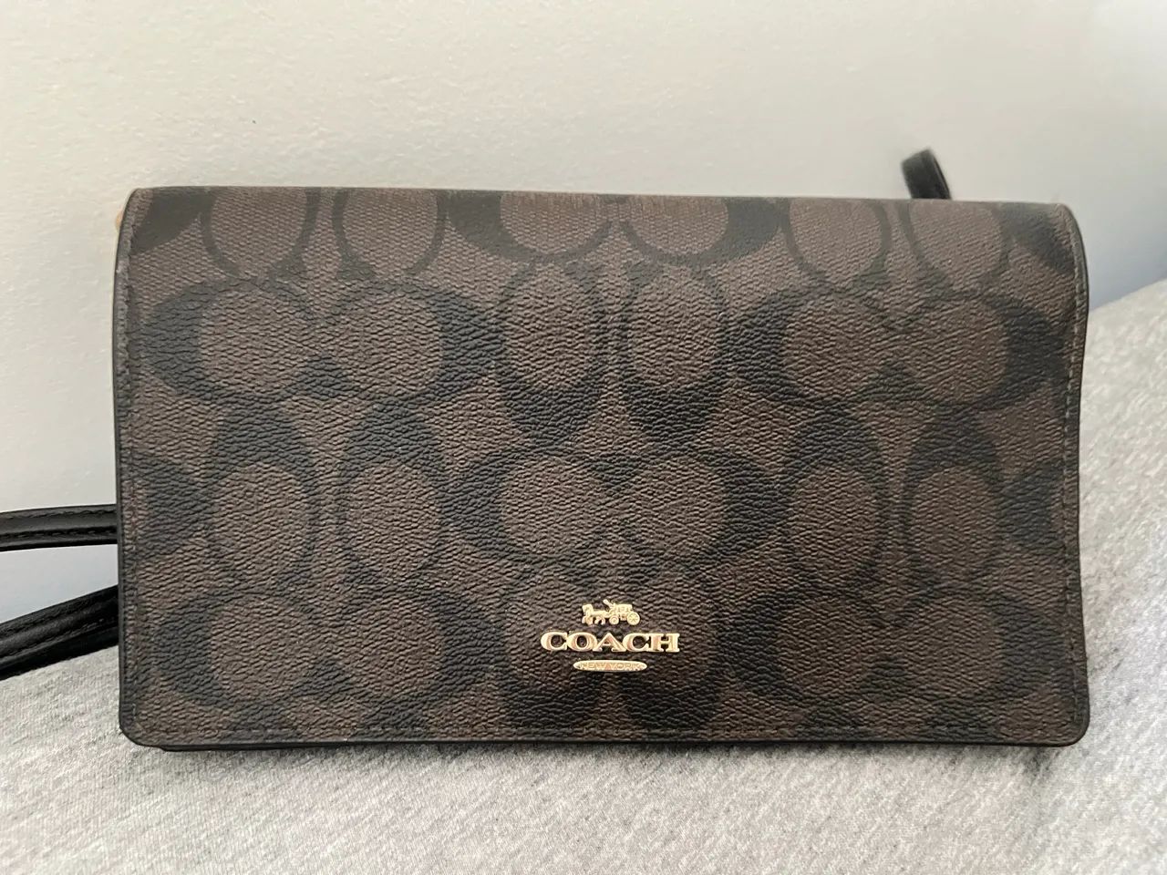 Bolsa coach signature marrom preta 