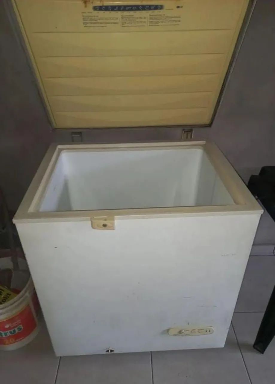 Vende-se ou troca freezer.