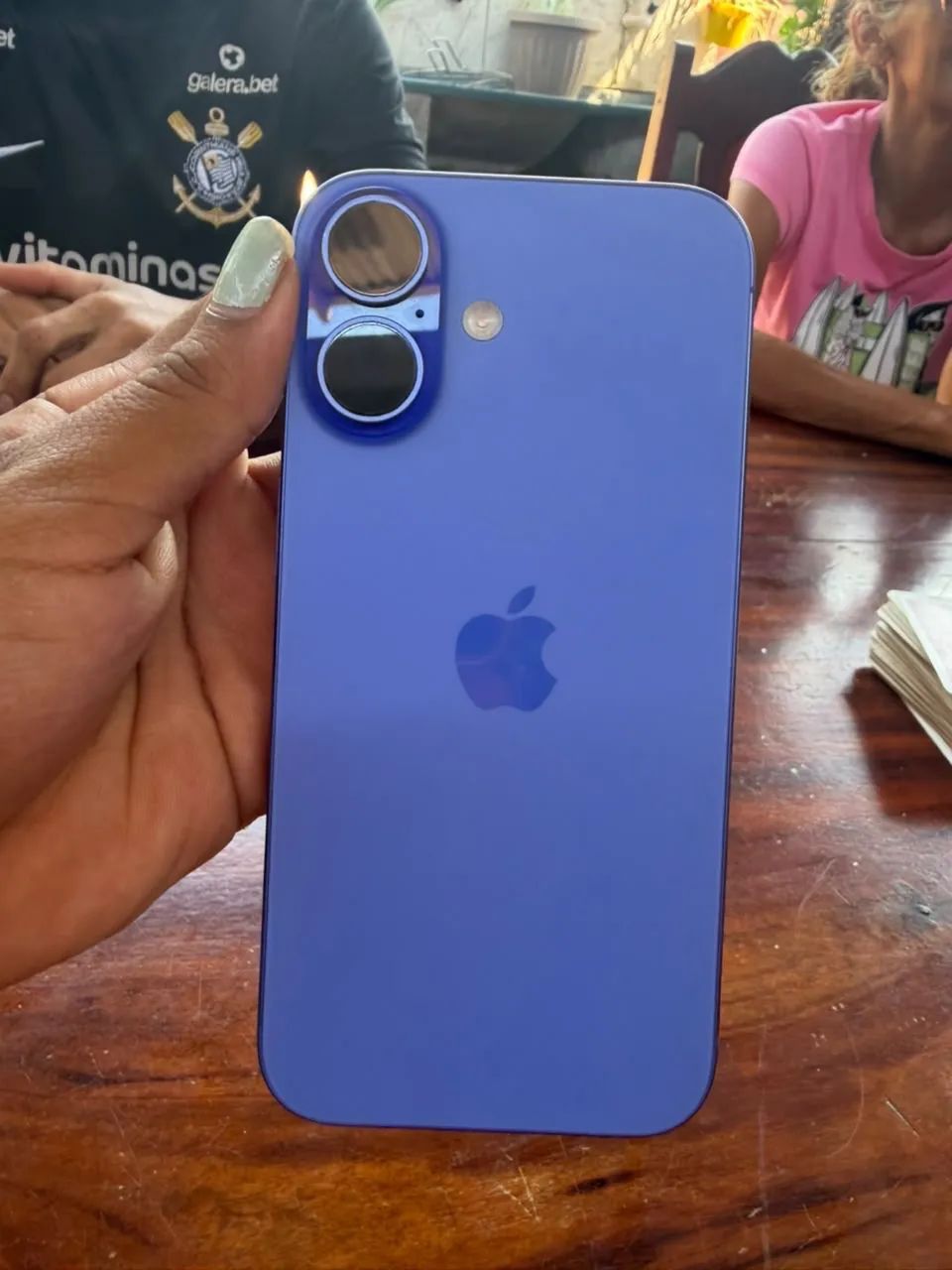 iPhone 16 