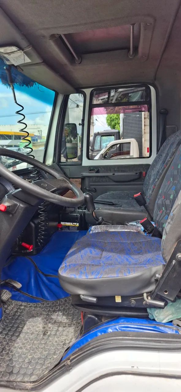Ford Cargo 2012/2013 Baú 6,20m - Foto 5