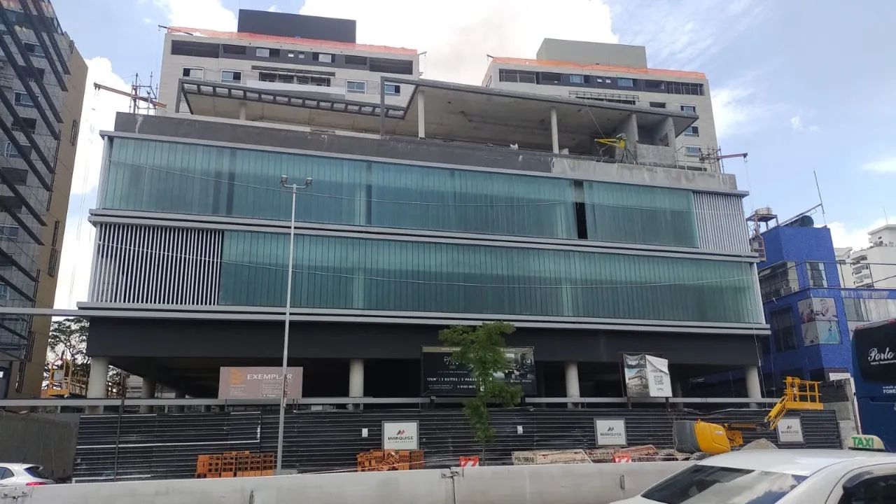 Conjunto Comercial de Luxo na Vila Nova Conceição: 4 Salas, 380m² - Imperdível!