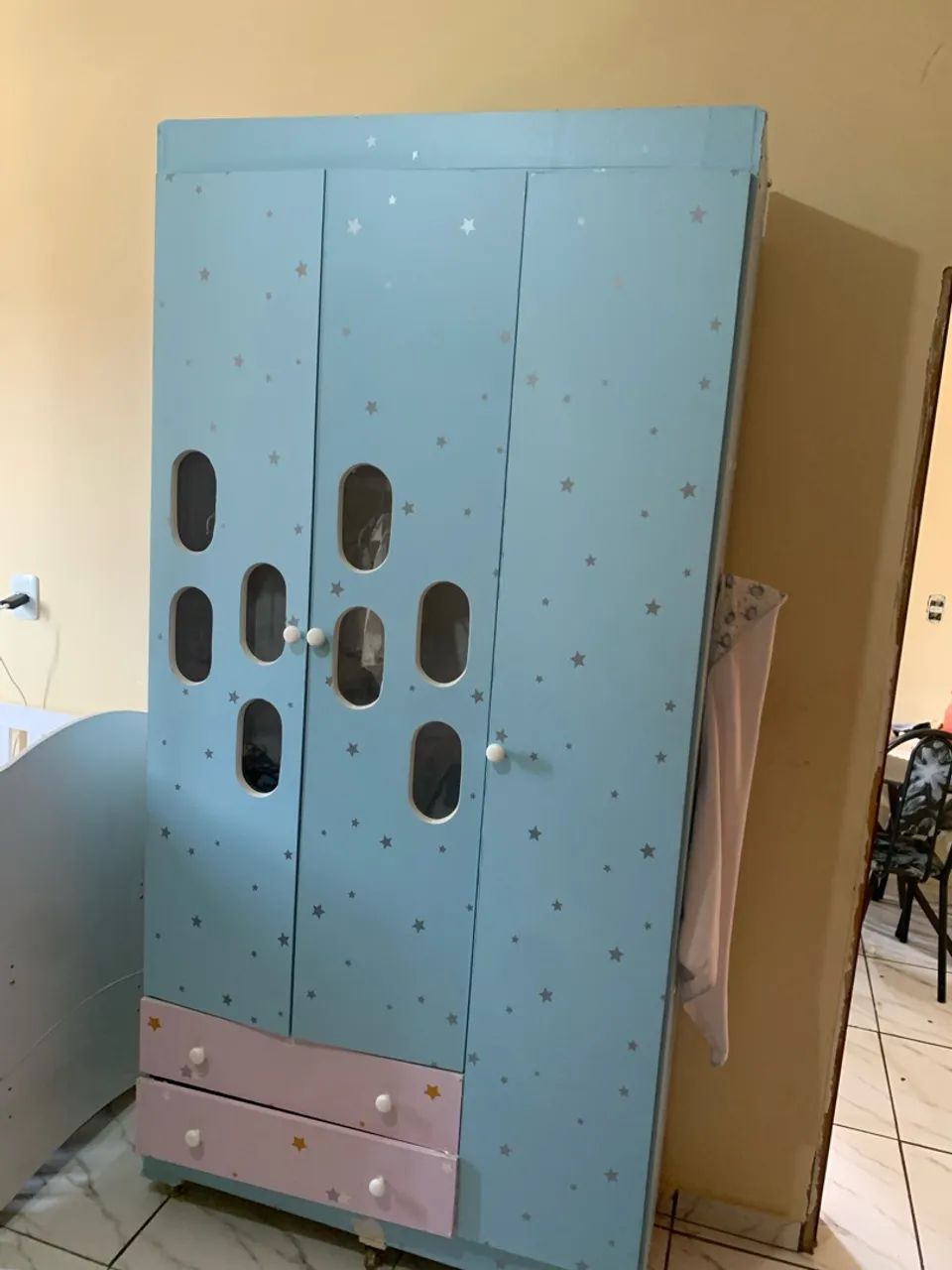BERÇO E GUARDA ROUPA  - Foto 2