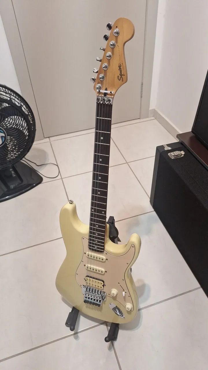 Squier by Fender com Floyd Rose Original - Foto 2