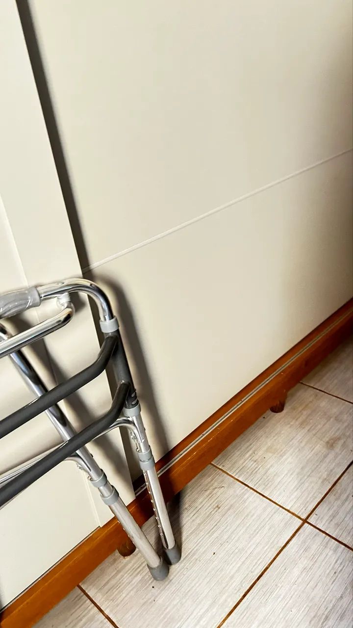 ANDADOR IDOSO NOVO, nunca usado lacrado  - Foto 6