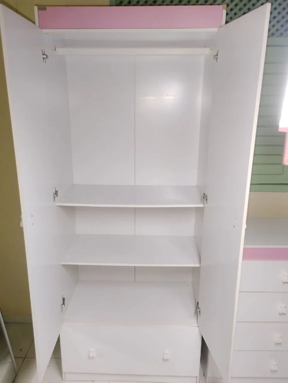 VENDO GUARDA ROUPA E CÔMODA INFANTIL  - Foto 3