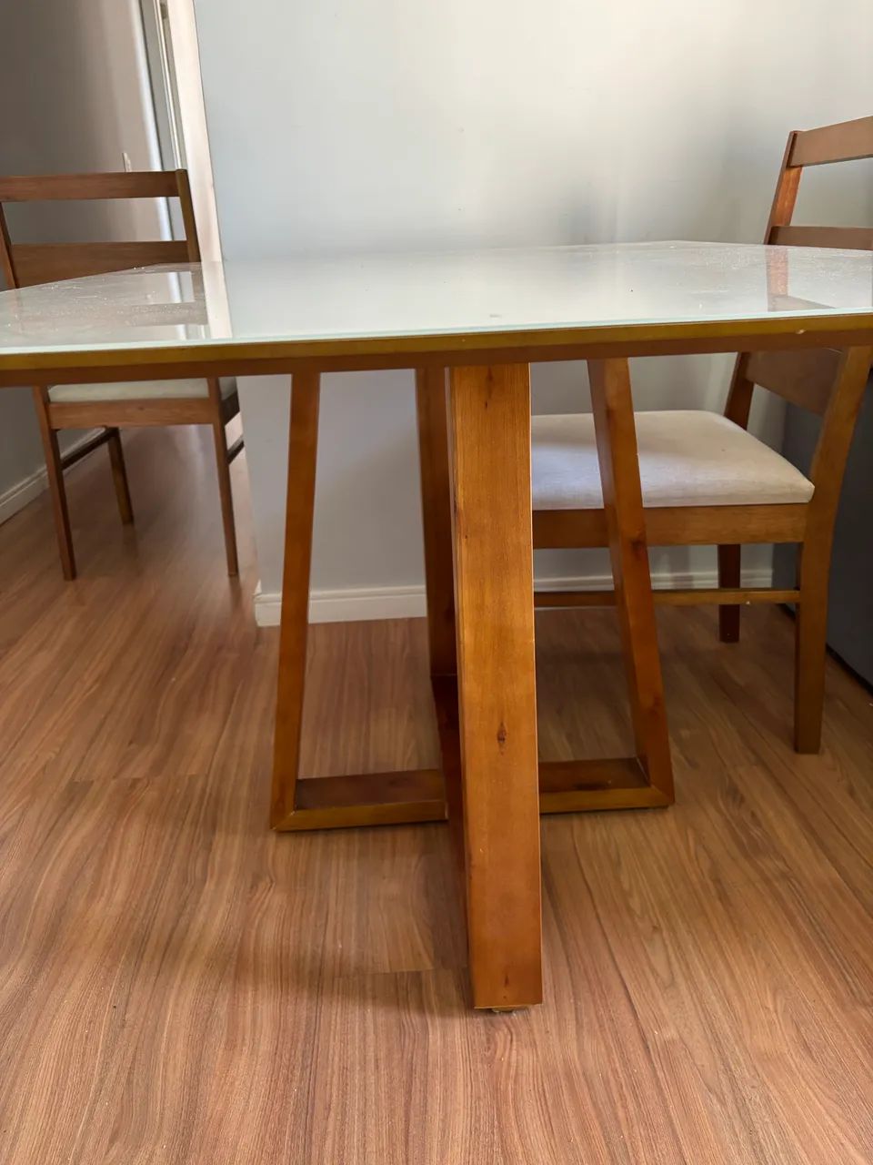 Mesa quadrada com 4 cadeiras - Foto 4