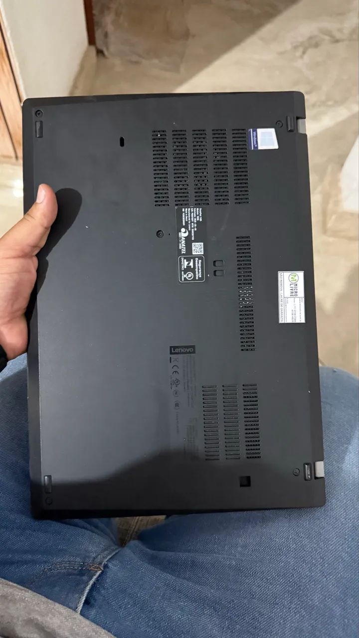 ThinkPad E585 / SSD 256GB メモリ 16GB 状態良好 ThinkPad E585 20KVCTO1WW フルHD液晶・AMD Ryzen 5・16GBメモリー