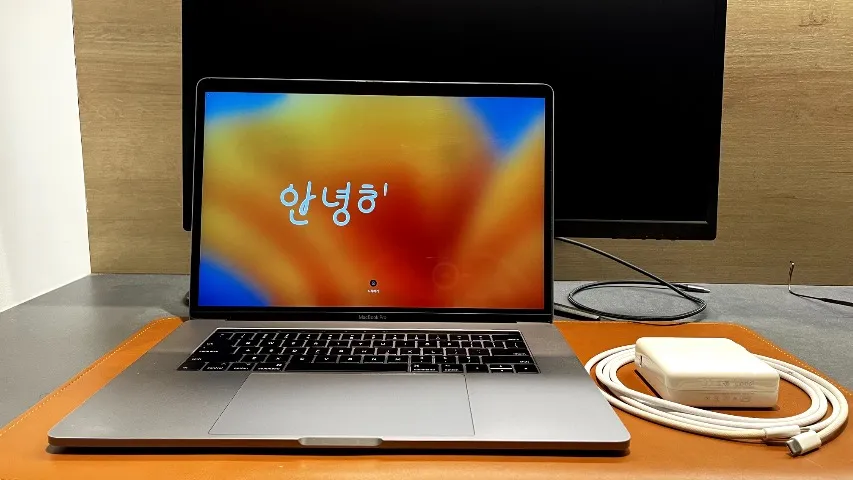 MacBook Pro 2017 | 16GB Ram | Intel Core i7 | 512GB SSD | 15 Pol