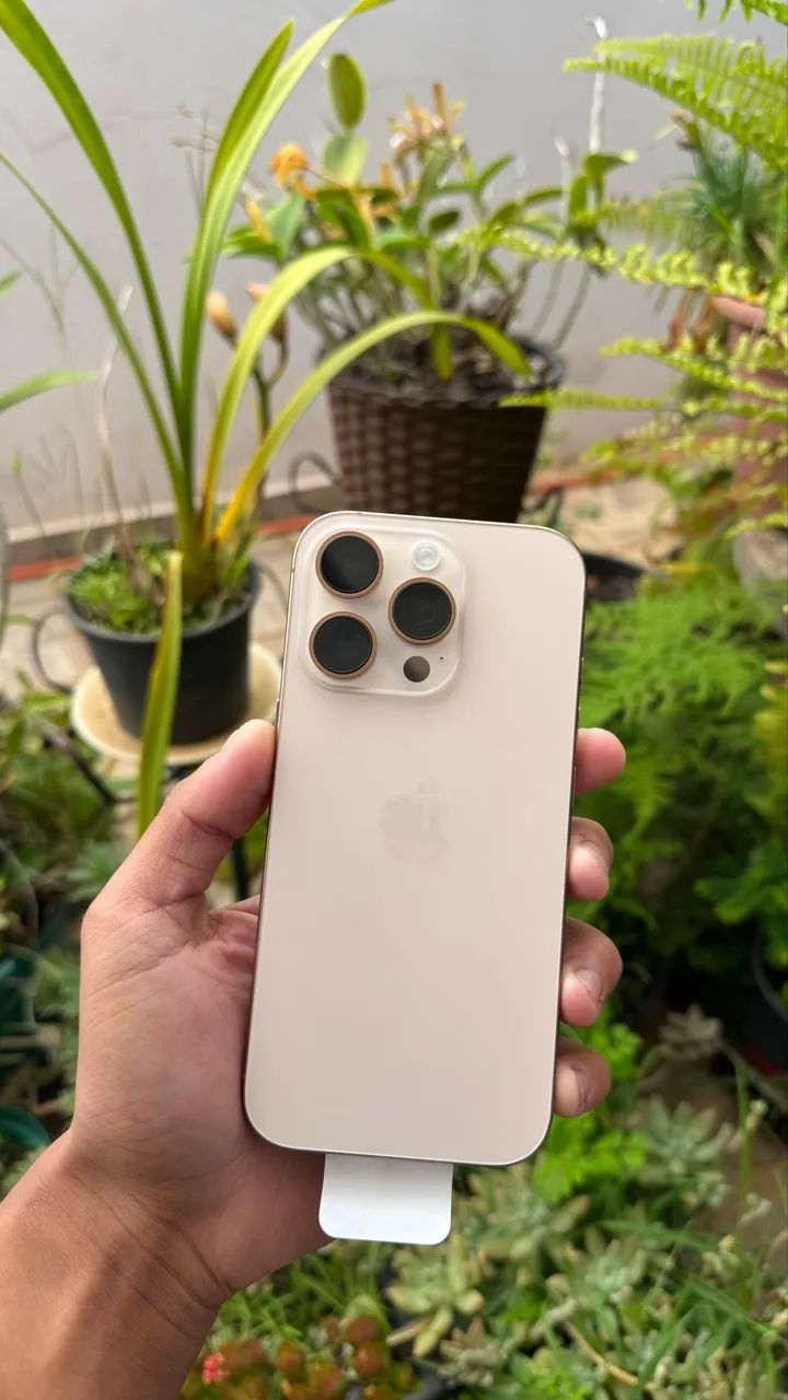 iPhone 16 Pro desert titanium 128GB 本体 Apple iPhone 16 Pro (128 GB) – Titânio-deserto | Amazon.com.br