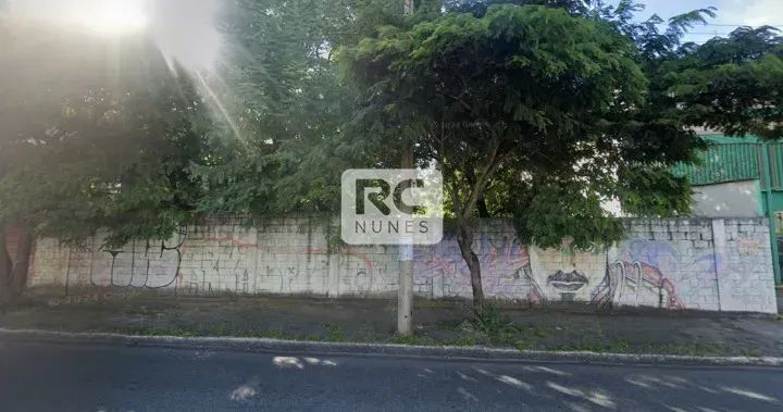 Terreno com aproximadamente 600 m² de área - Foto 2