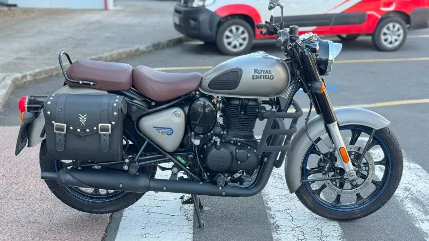 CLASSIC 350 - Foto 4
