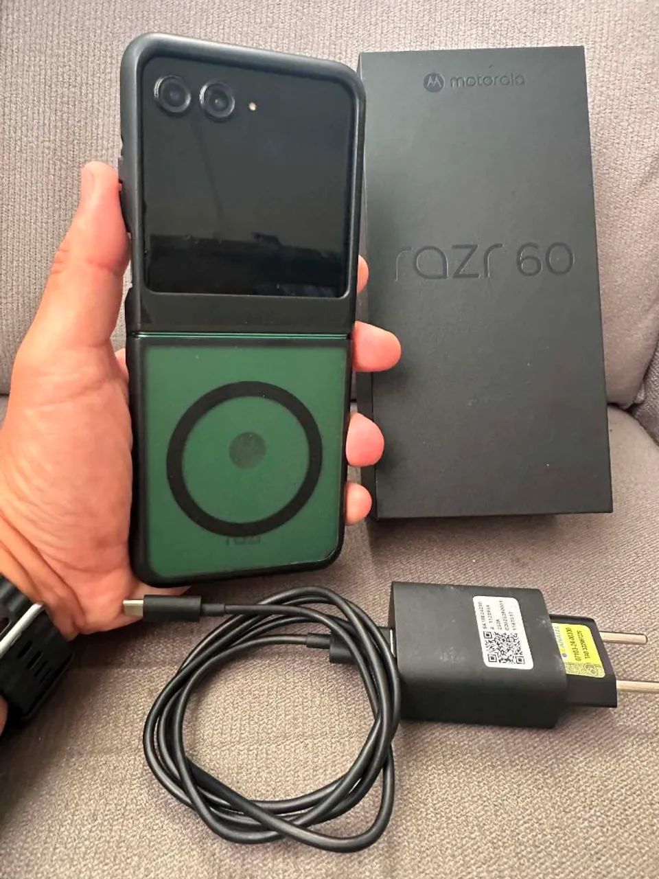 Motorola Razr 60 completo 256/12ram - Foto 2