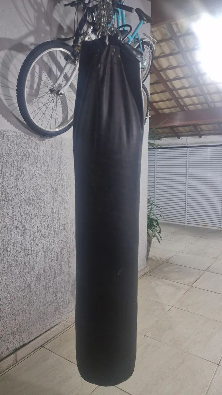 Vendo Saco de box gorilla com enchimento 